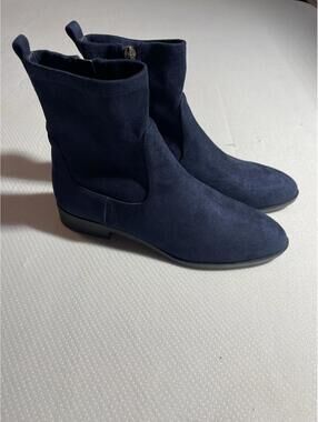 Marc Fisher Navy Blue Suede Ankle Boots with Side Zipper Size 6